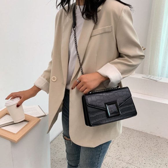 Chicksdesire Handbags - Leather Crossbody & Shoulder Bag